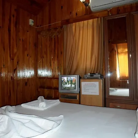 Oran Pansiyon Agac Evler ゲストハウス Çıralı